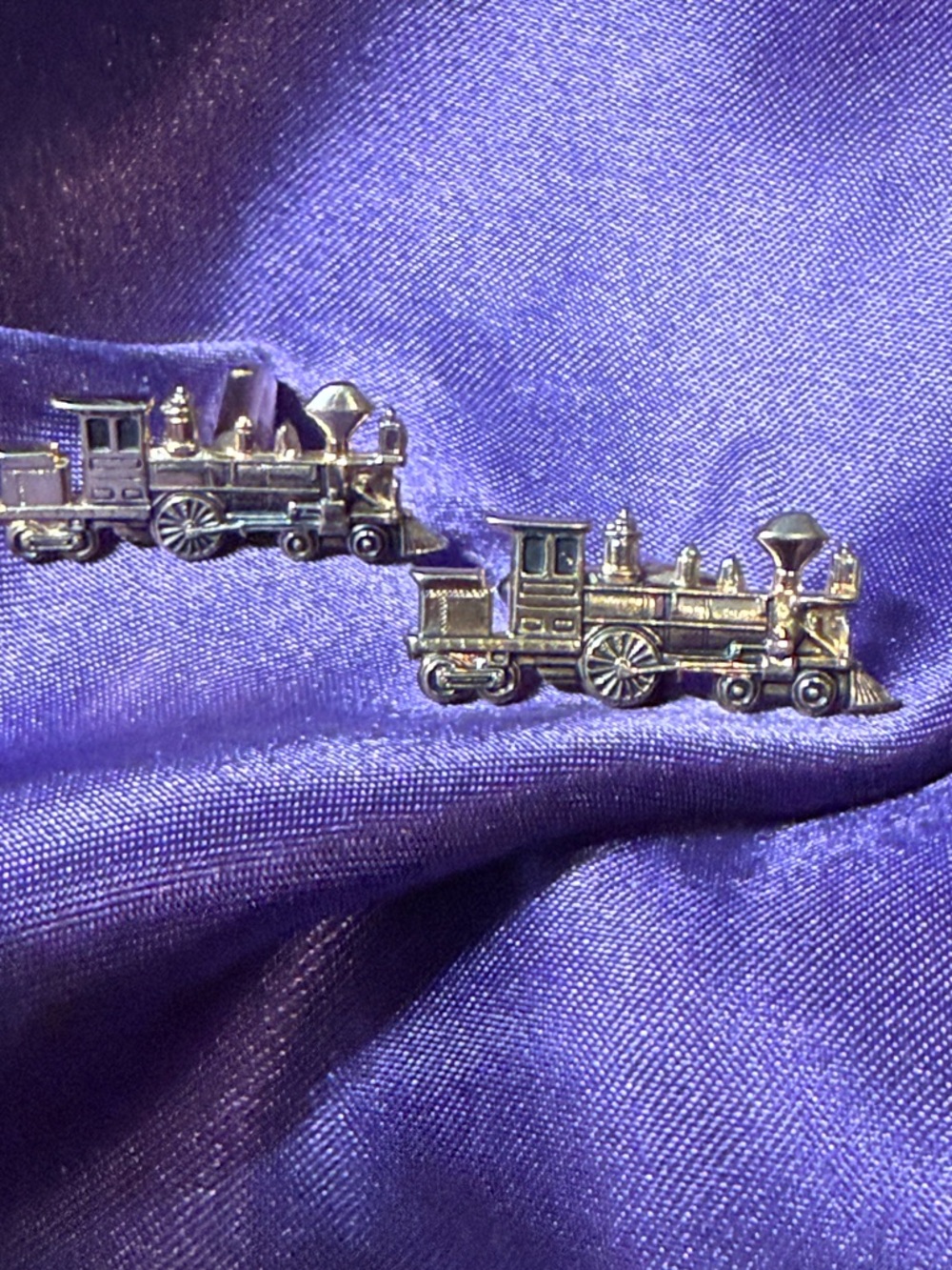 Mid Century Vintage Train Engine cuff links- Gold Tone Marked USA / HIckok